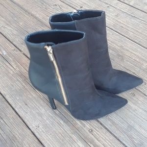 Jennifer Lopez Vaquera Ankle Boot